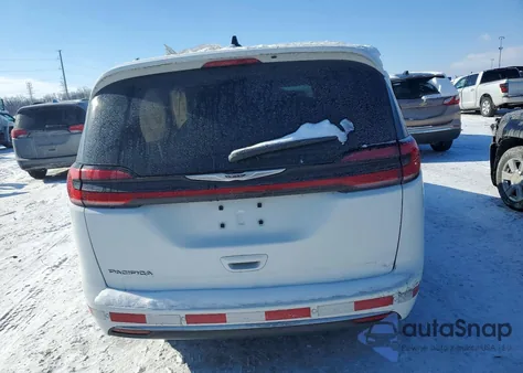 2023 Chrysler Pacifica Touring L z USA, uszkodzony, nr VIN 2C4RC1BG6PR539849